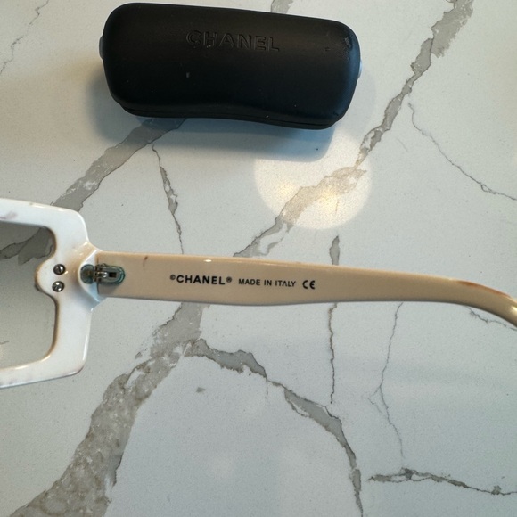VINTAGE CHANEL Black and White Ombré Sunglasses. - Picture 11 of 12